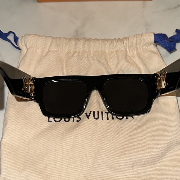 LV Link Square Sunglasses - Picture 6 of 17